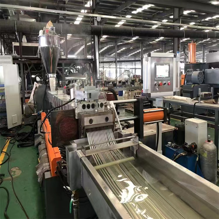 雙螺桿造粒機(jī)廠家_雙螺桿造粒機(jī)廠家_佳德塑機(jī)