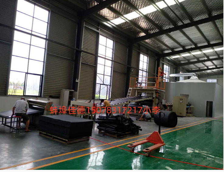 塑料片擠出機(jī)_塑料片擠出機(jī)