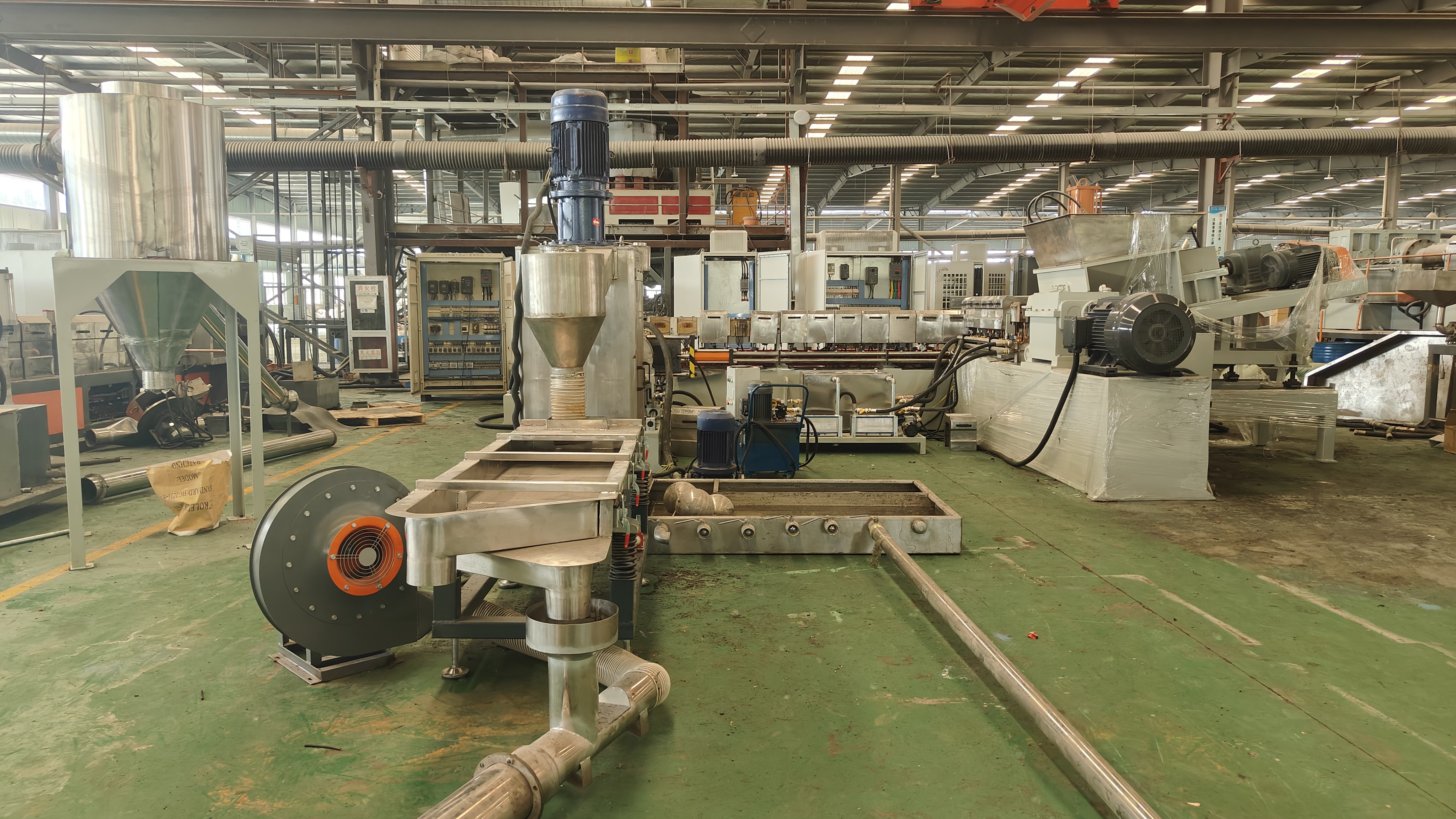 電纜料造粒機(jī)_低煙無(wú)鹵料造粒機(jī)_PVC 電纜料造粒機(jī)