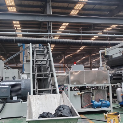 單螺桿汽車內(nèi)飾片擠出機(jī)_汽車內(nèi)飾片村擠出機(jī)