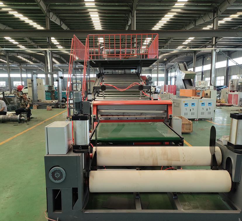 汽車頂棚隔音片擠出機_汽車內(nèi)飾片材生產(chǎn)線_佳德設(shè)備